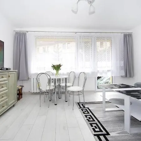 Nowakowka 2 Sypialnie W Centrum Stronia Slaskiego Строне-Слёнске