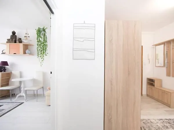 Nowakowka 2 Sypialnie W Centrum Stronia Slaskiego Апартаменты Строне-Слёнске